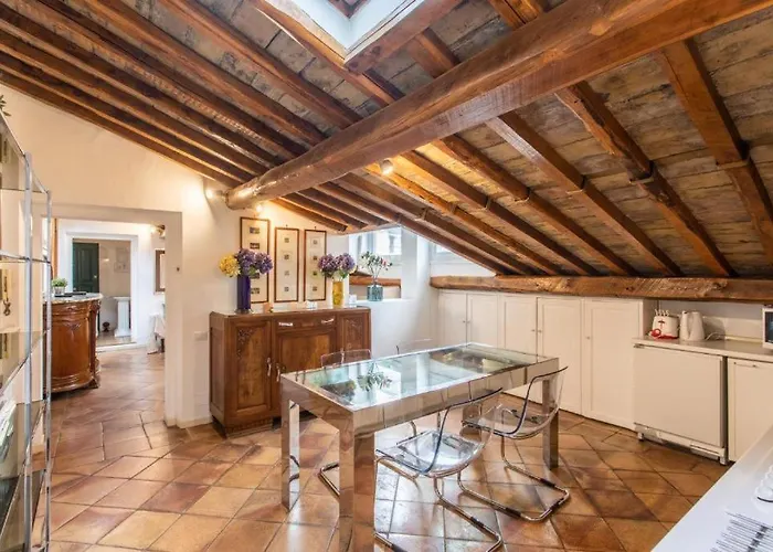 Cozy Gambero Roma